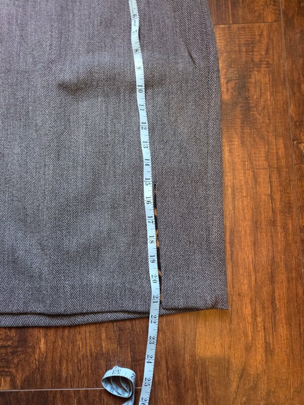 Express Design Studio: Gray Tweed Pencil Skirt Gold Buckle Leopard Slit Size 4 - Picture 10 of 10